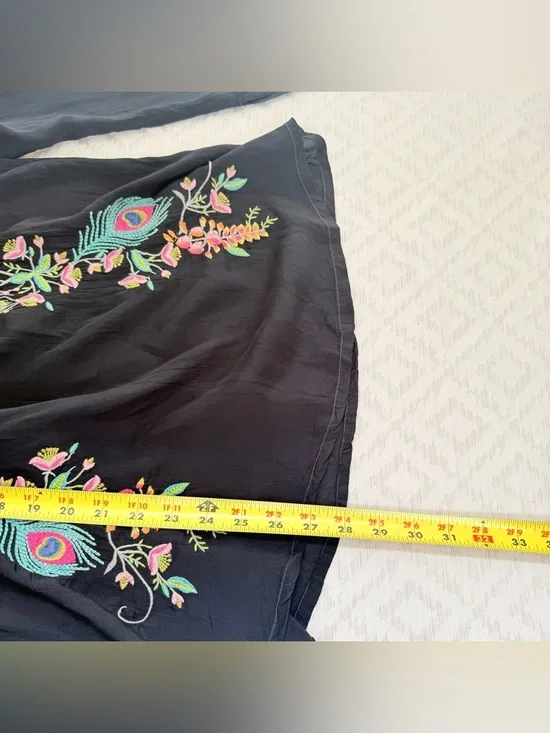 Johnny Was Women’s heavily embroidered  Peacock Sable tunic Cupra Rayon Small - Picture 6 of 6